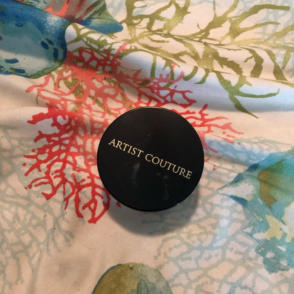 Artist Couture Diamond Glow Powder